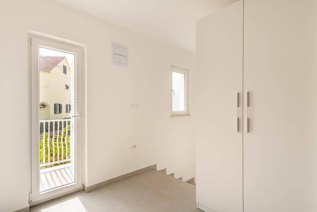Garden House Sutivan Exterior foto
